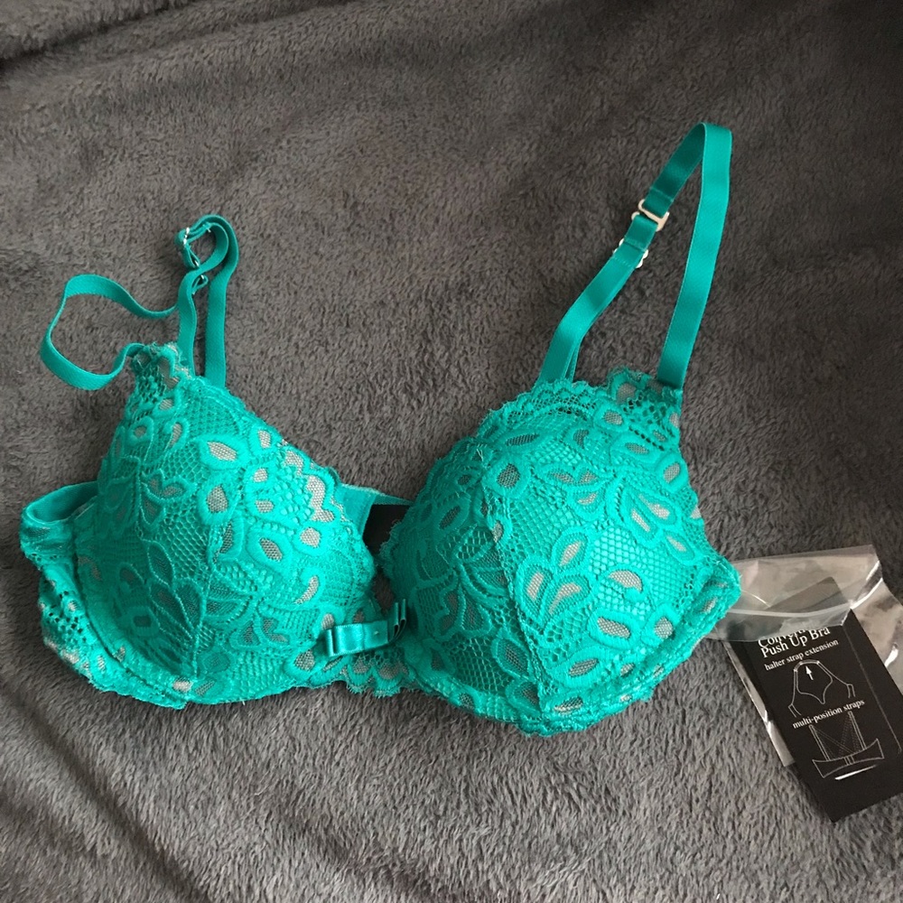 New Pretty convertible push up bra size 32A